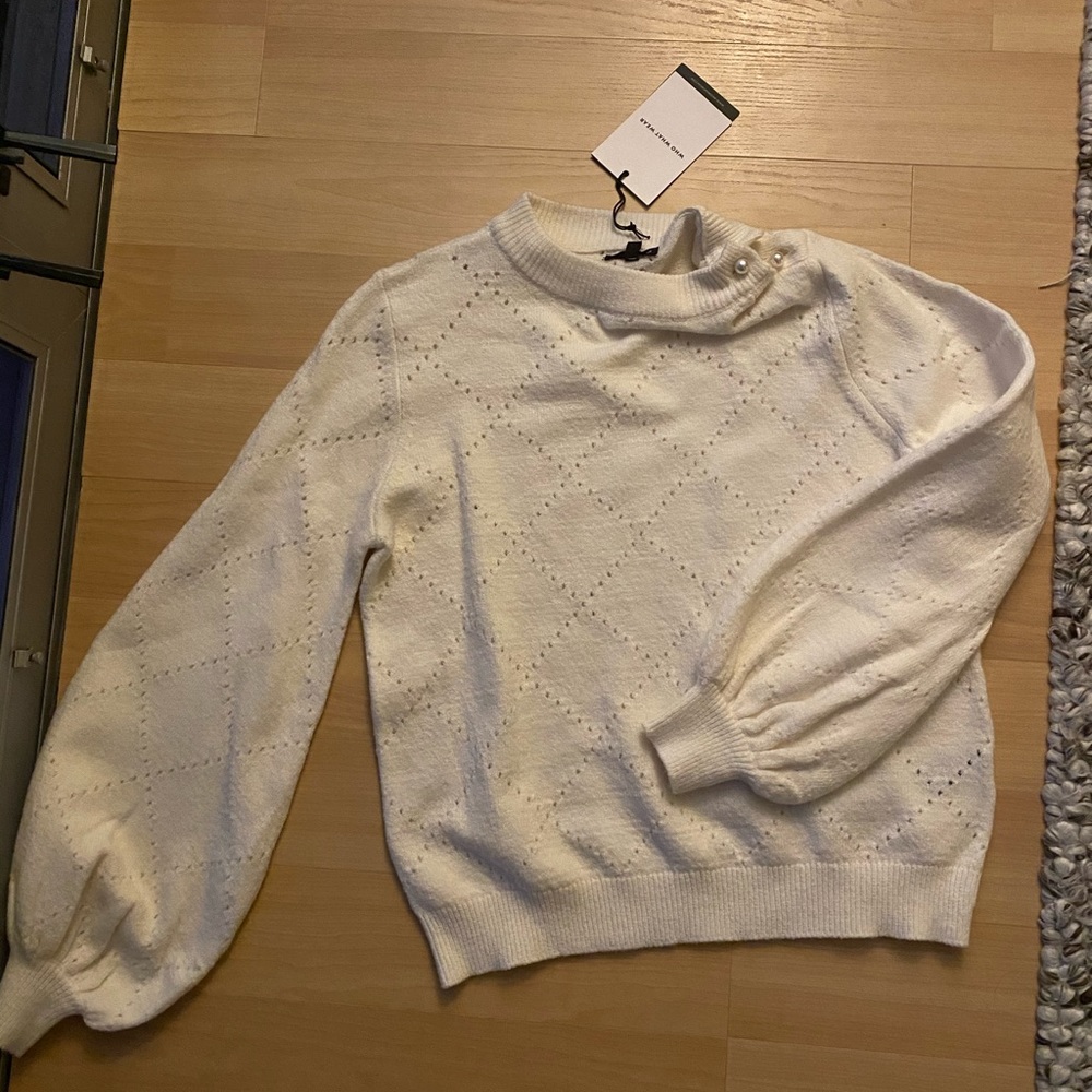 Off white sweater